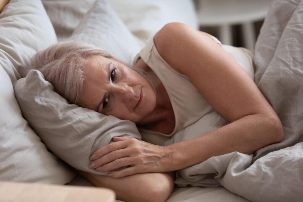 Woman has Difficulty trying to sleep with Arthritis - Arthritis Free Living